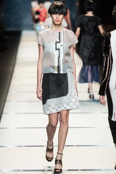 Look 40